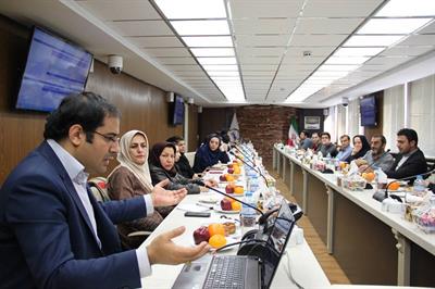 Holding Specialized Workshops for Iran Capital Market Journalists in IME